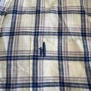 Like new Mens Jonnie O button down. XL relaxed fit. Light weight. Great shape.